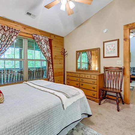 Serene Maggie Valley Retreat With Deck And Hot Tub! Ngoại thất bức ảnh