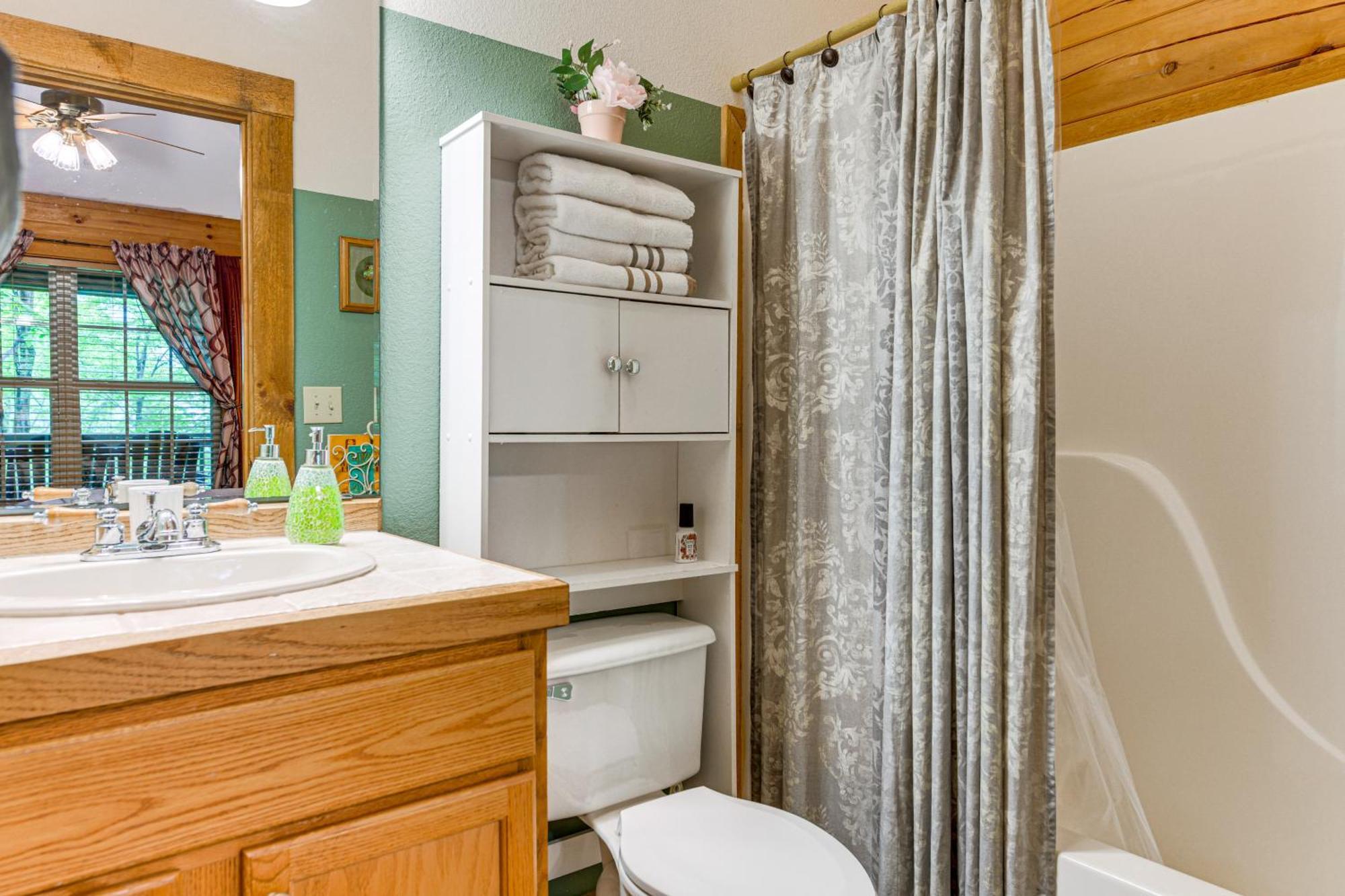 Serene Maggie Valley Retreat With Deck And Hot Tub! Ngoại thất bức ảnh